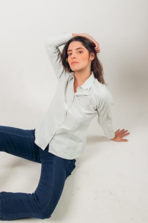Camisa verde rayas piedras