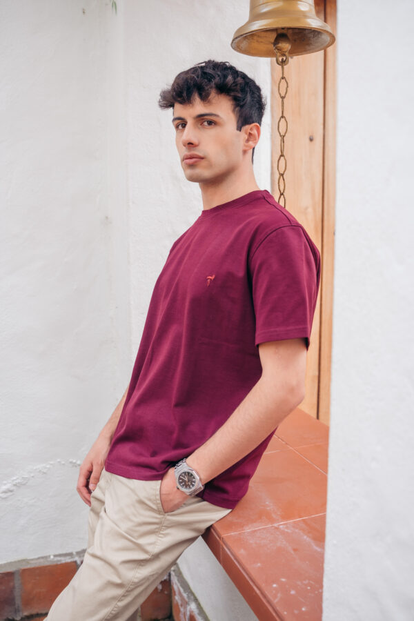 Camiseta cuello redondo vino