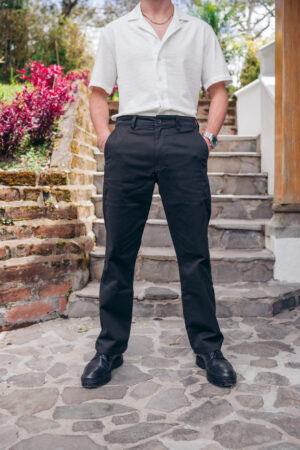 Pantalon tipo chino negro