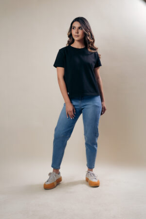 Camiseta Dama Negro Cuello Redondo