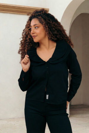 Blusa Negra Voleada