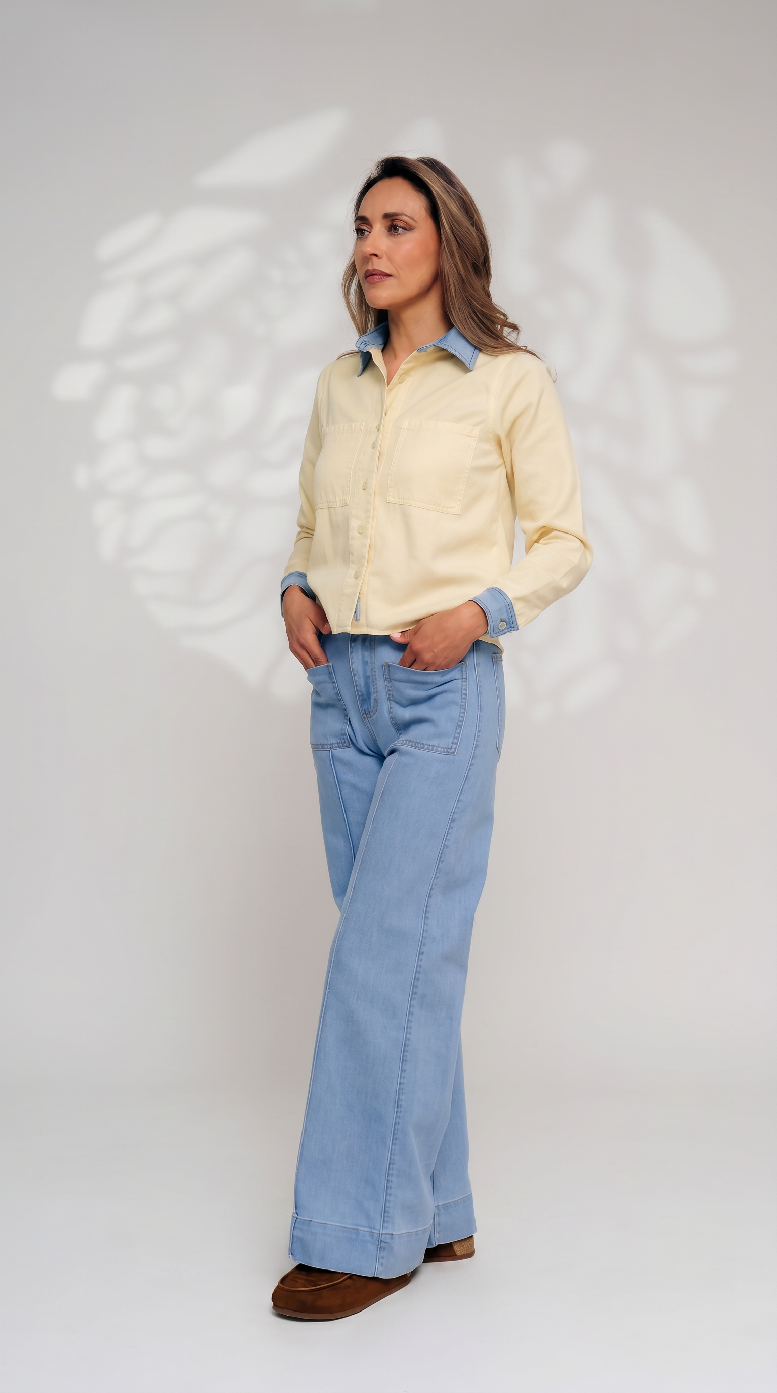 freepik__edita-la-imagen-manteniendo-intactos-la-modelo-su-__46622