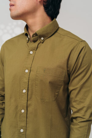 Camisa aceituna