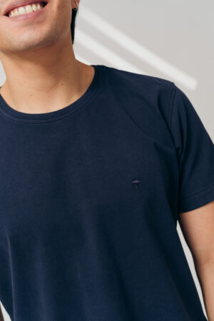 Camiseta azul marino